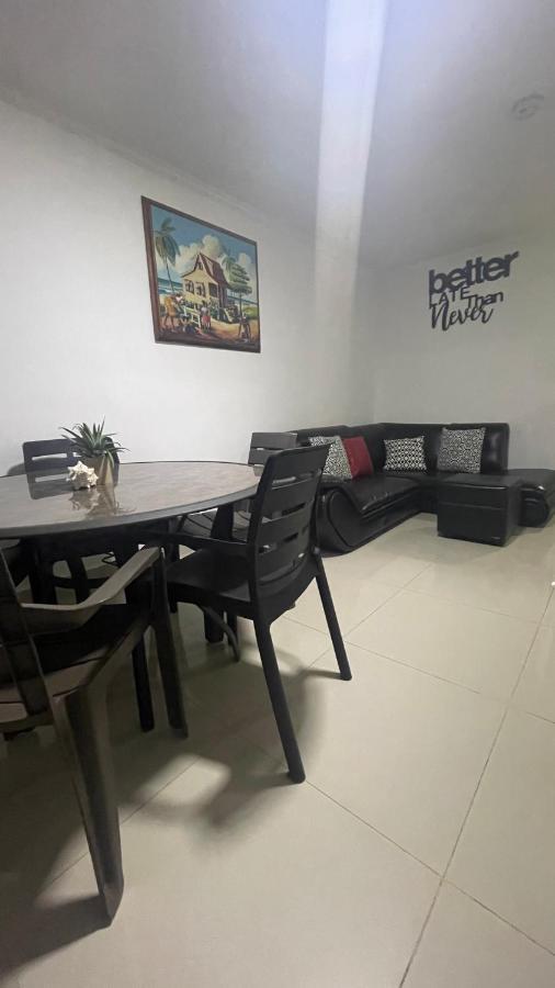 Sea Life Apartamentos En Via Principal Centro Y San Luis San Andrés Eksteriør bilde