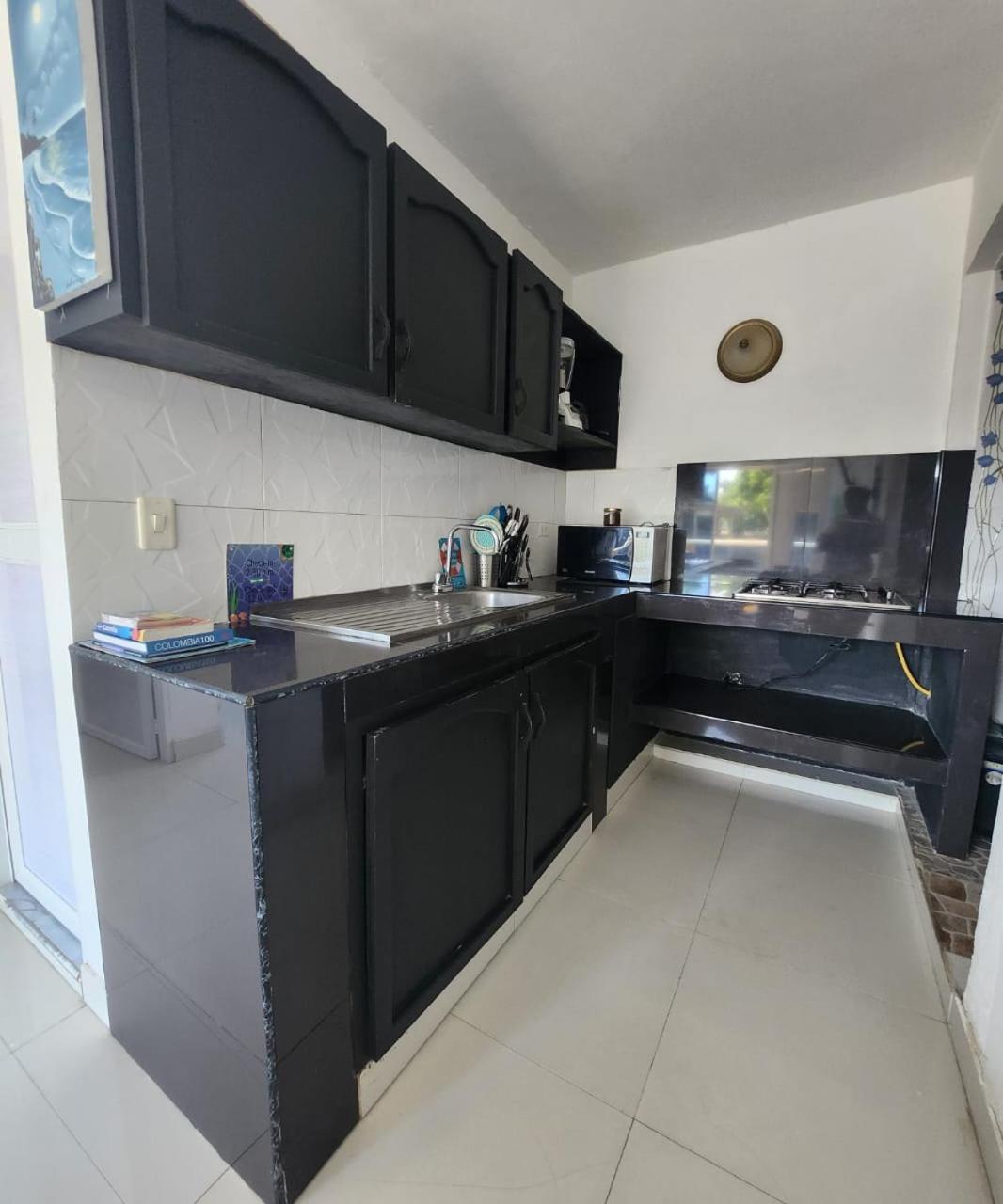Sea Life Apartamentos En Via Principal Centro Y San Luis San Andrés Eksteriør bilde