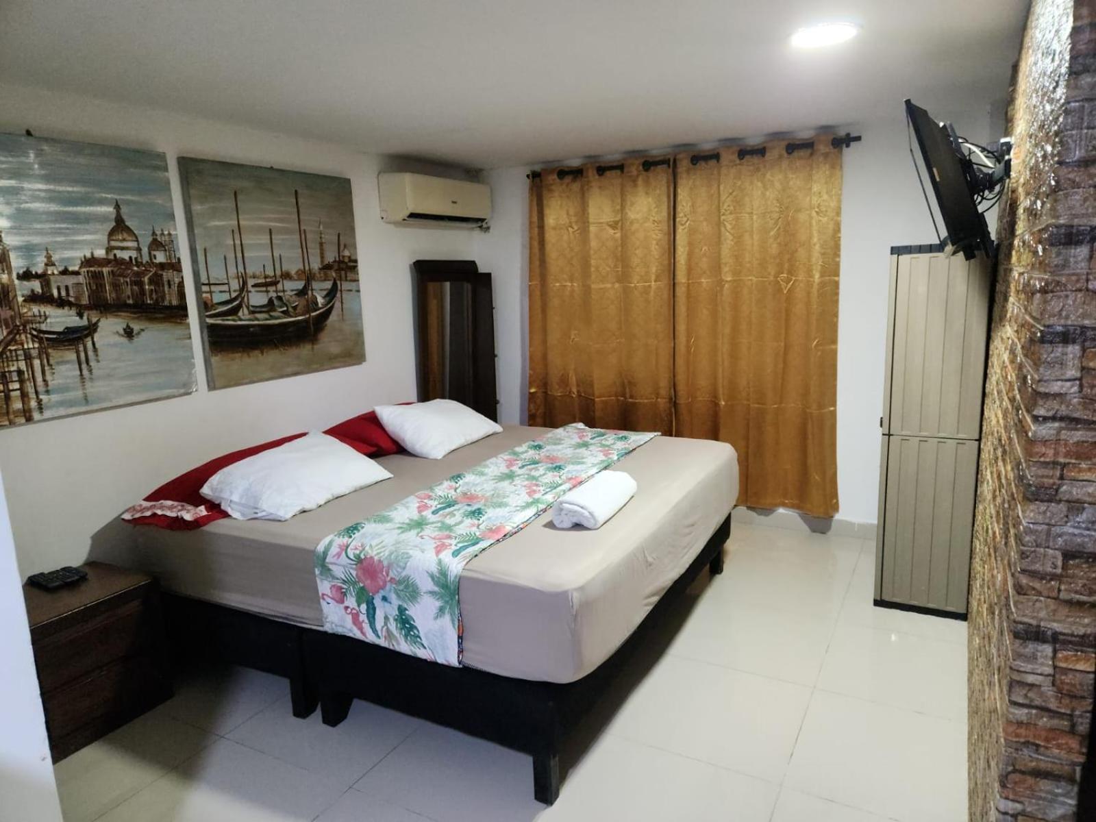 Sea Life Apartamentos En Via Principal Centro Y San Luis San Andrés Eksteriør bilde